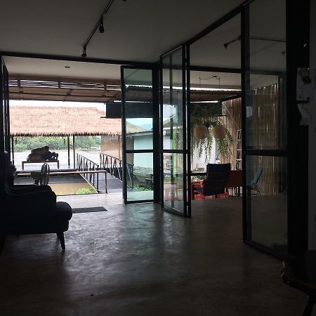 D Hostel カンチャナブリ エクステリア 写真
